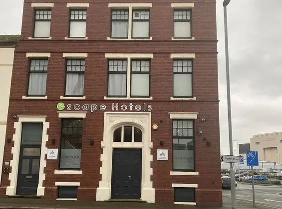 Escape Hotel - Dış Mekan
