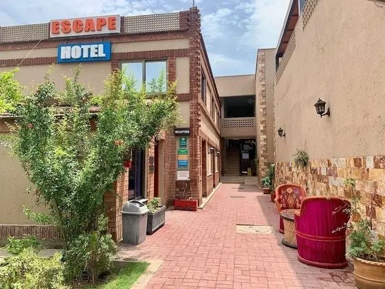 Escape Hotel - 1