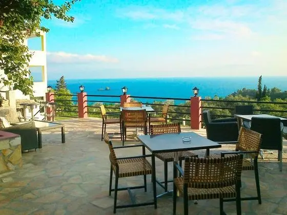 Escape Luxury Apartment by the Pool - Pelekas Beach, Corfu