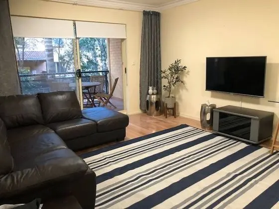 Escape to Strathfield for 8 guests - Öne Çıkan Resim