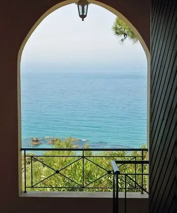 Escape Studio Apartments Swimming Pool on Pelekas Beach - Öne Çıkan Resim