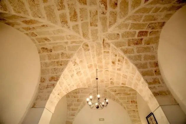 Esclusiva Villa a Ostuni con Piscina 1km dal Mare