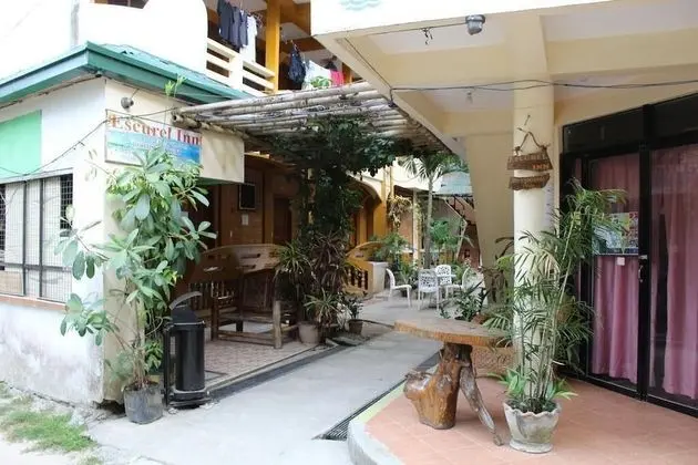 Escurel Inn - Lobi