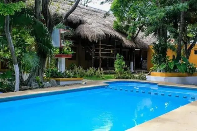 Esduma Iguanas Hotel Playa del Carmen