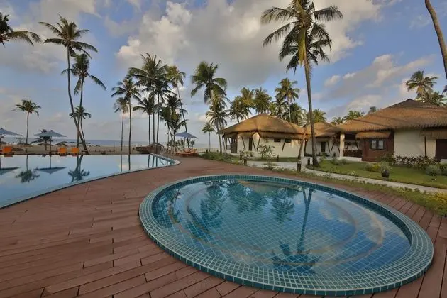 Eskala Hotels & Resorts Ngwe Saung - Havuz