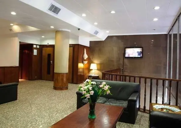 Esmeralda Palace