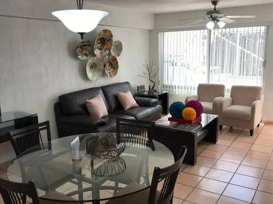 Espacio, King Size, Zona Centro - İç Mekan