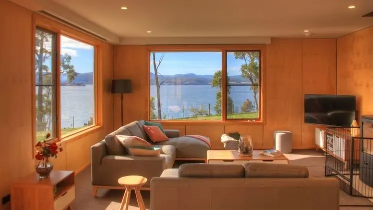 Esperance Landing - Essentially Tas - Öne Çıkan Resim