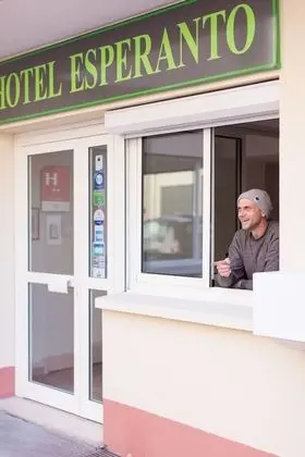 Hotel Esperanto - Dış Mekan