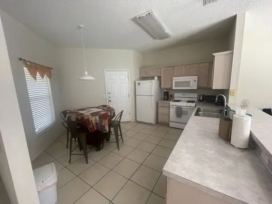 Espirit Oasis 3 Bedroom Home by Redawning - Mutfak