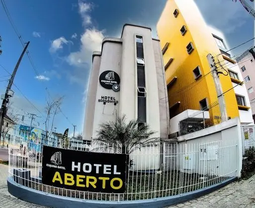 Esquina Batel Hotel