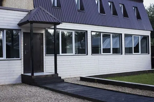 Esquire House