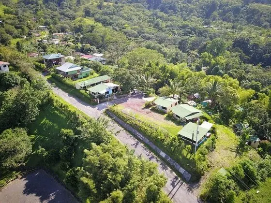 Essence Arenal Hostel