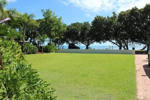 Essence Beachfront Retreat - Dış Mekan