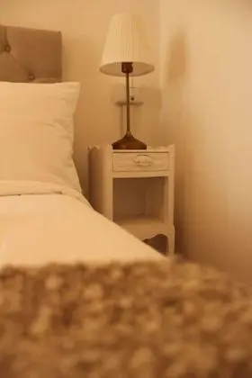 Essentia Guest House - Oda