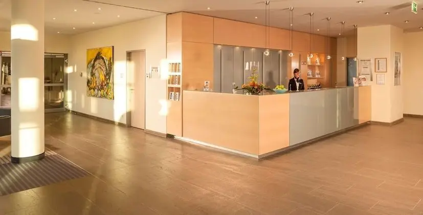 Essential by Dorint Berlin-Adlershof - Lobi