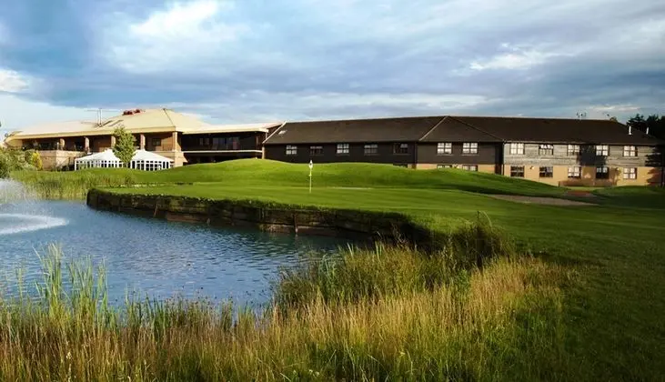 The Essex Golf & Country Club Hotel