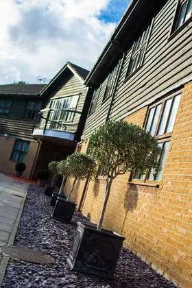 The Essex Golf & Country Club Hotel - Dış Mekan