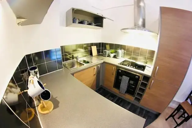 The Establishment 1-bed Apartment in Nottingham - Mutfak