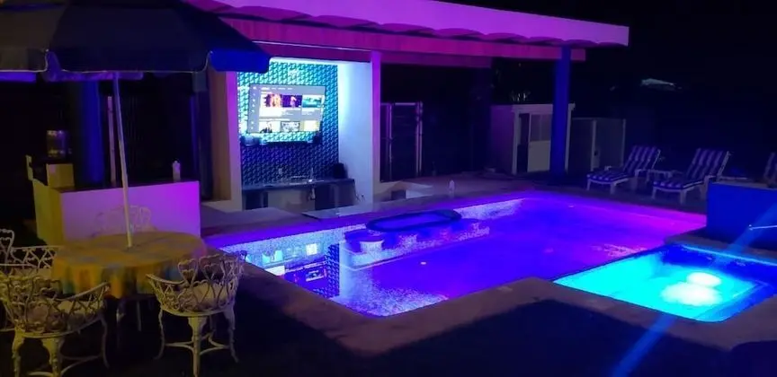Estancia Ananda Bungalow 1 - Havuz