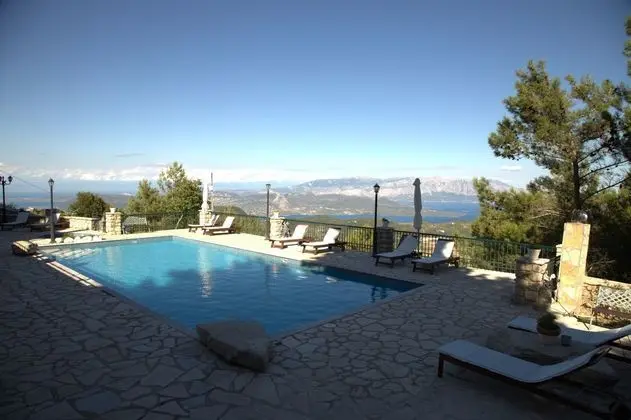 Estate Dafnopanagia - Havuz