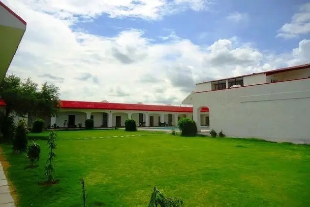 Estate Paradiso Jaipur