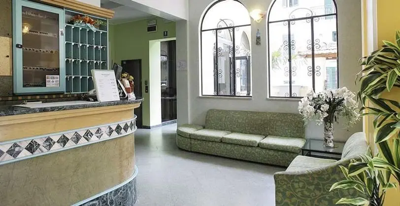 Hotel Ester Safer - Lobi