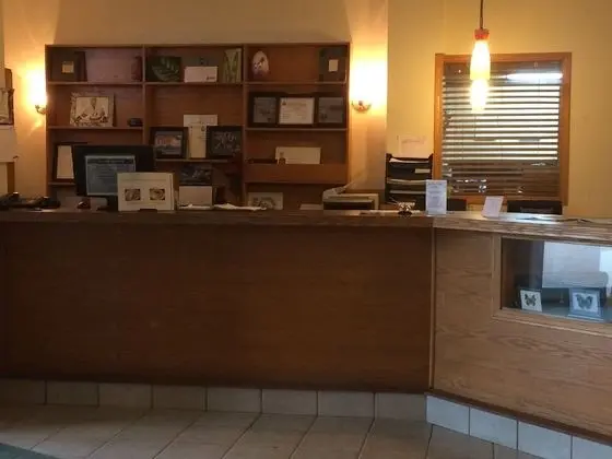 Esterhazy Motor Hotel - Lobi