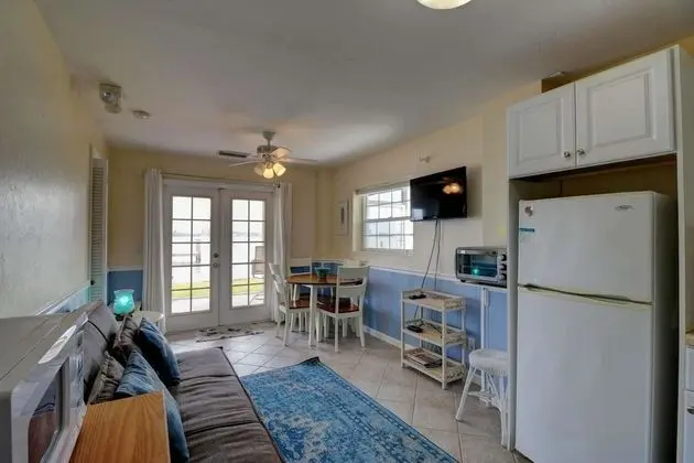 Estero Bay View Studio Apatment - Oda