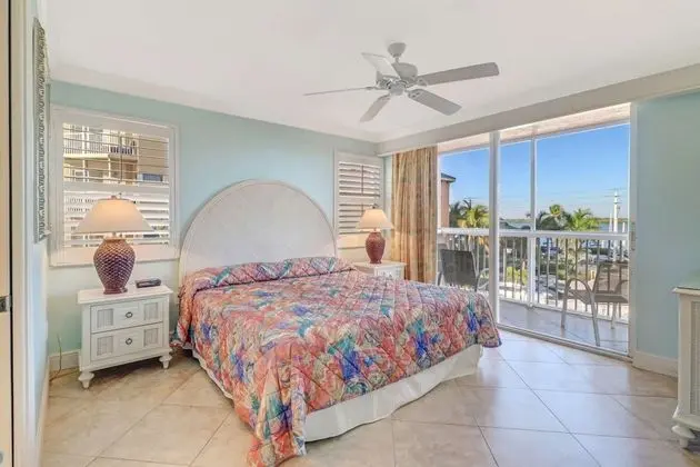Estero Island Beach Villas 206 - Oda