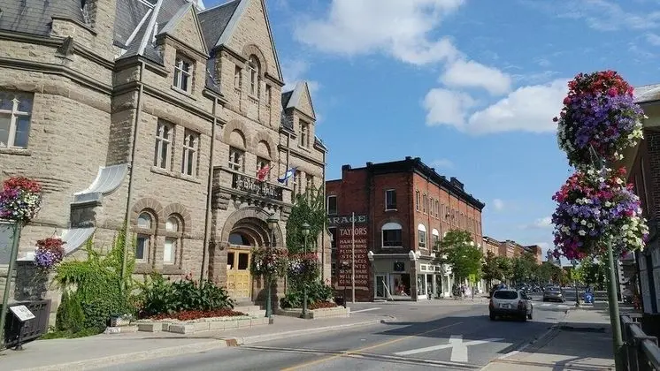 Esther's Place-Carleton Place Downtn Apt