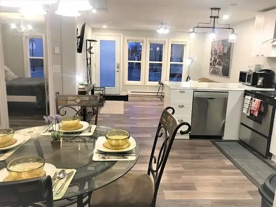 Esther's Place-Carleton Place Downtn Apt - Öne Çıkan Resim