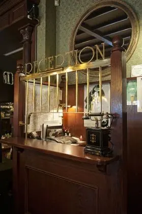Hotel et le Café de Paris - Lobi