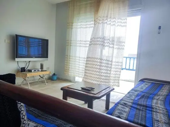 Ethnic Style Apartment Near the Beach - Öne Çıkan Resim