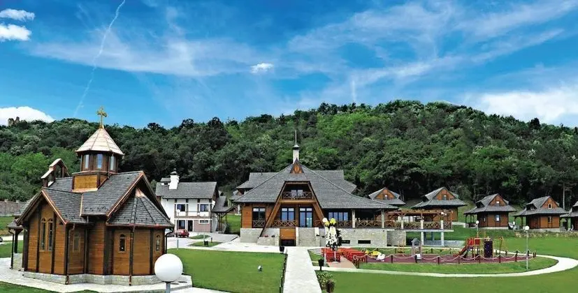 Etno apartmani Vrdnička kula