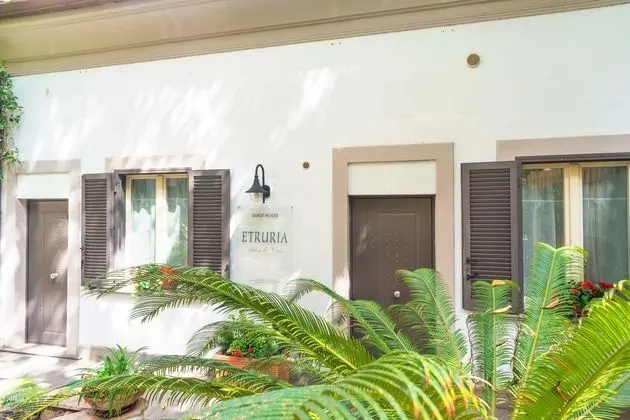 ETRURIA RELAIS AND WINE