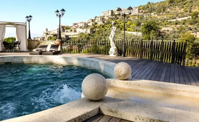 Villa Euchelia Resort