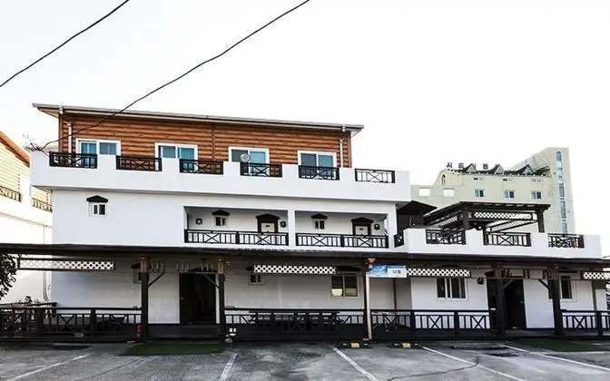 Eulwangri Byeoljari Pension