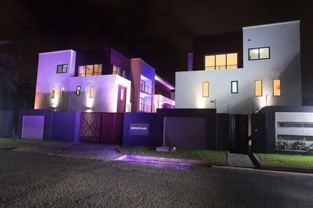 Euneva Court Townhouses - Bentley Place - Dış Mekan