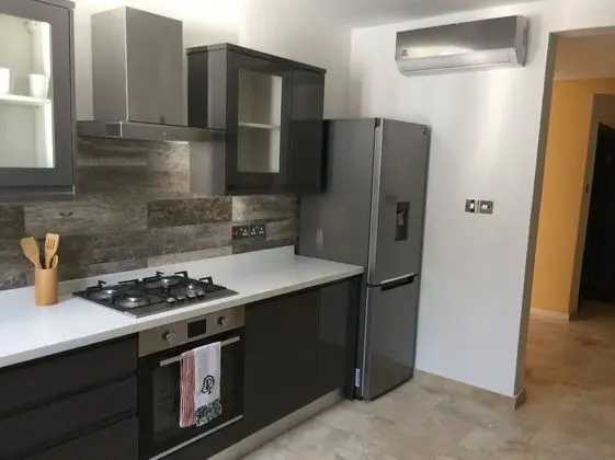 Euneva Court Townhouses - Bentley Place - Mutfak