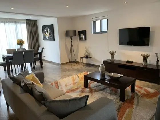 Euneva Court Townhouses - Bentley Place - Öne Çıkan Resim