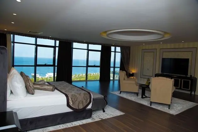 Euphoria Batumi Convention & Casino Hotel - Genel