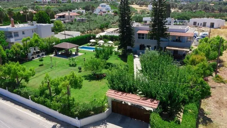 Euphoria Home for 6 with pool and garden