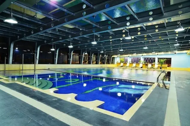 Eurasia Convention International Hotel - Havuz
