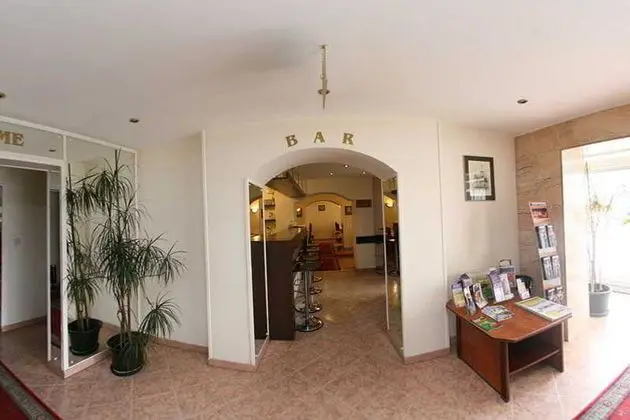 Euro Hotel - Lobi