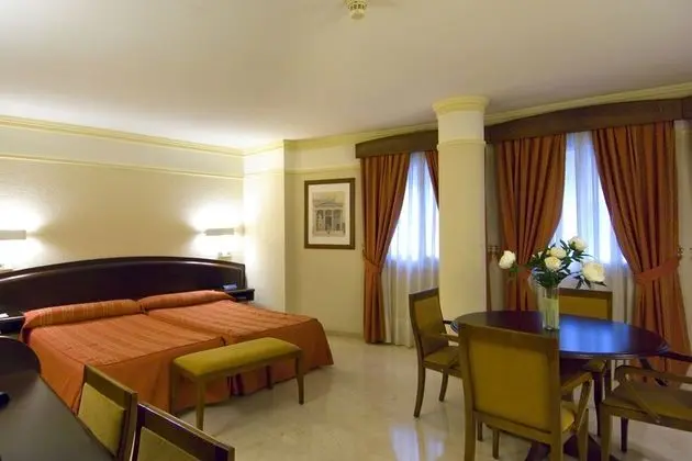 Europa Hotel - Genel