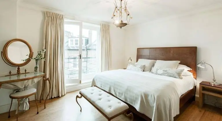 Europa House Apartments