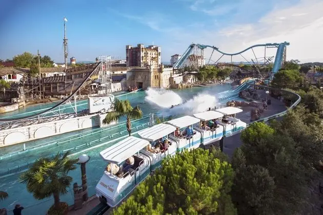 Europa-Park Freizeitpark & Erlebnis-Resort, Hotel Bell Rock