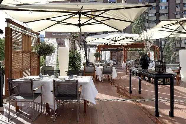 Eurostars Madrid Mirasierra Suites - Dış Mekan