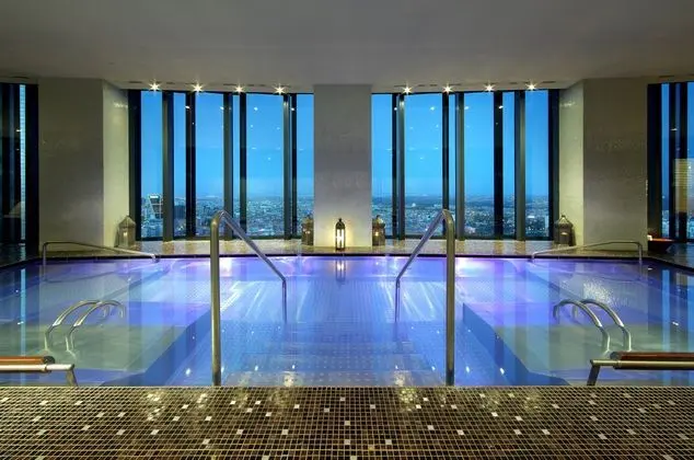 Eurostars Madrid Tower - Havuz